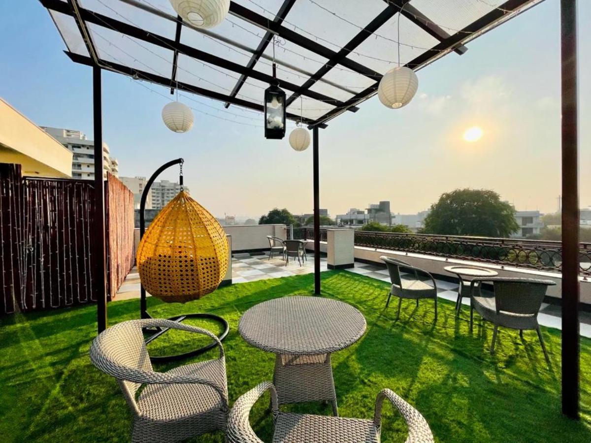 Olive Service Apartments - Golf Course Road Gurgaon Eksteriør billede